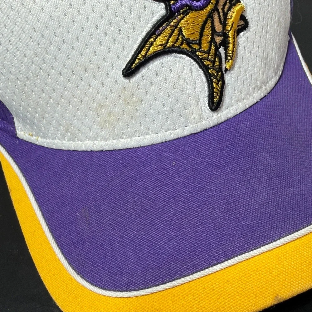 VTG Minnesota Vikings Hat Adjustable Strapback Purple White Gold NFL Retro 90s